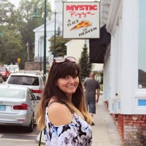 Meet your Posher, Alisa